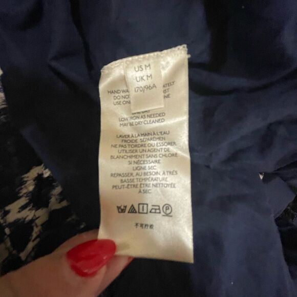 NWT Anthropologie Rimbaud Tie Waist Mini NWT
Skirt in Blue Motif Size M - Picture 10 of 11